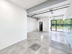 Carros Centre (D25), Factory #618128461